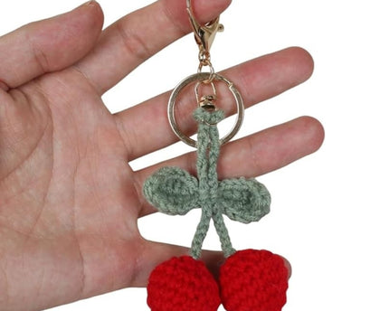 Porte-clés cerises crochetées – Breloque fruit décorative en fil doux avec boucle dorée