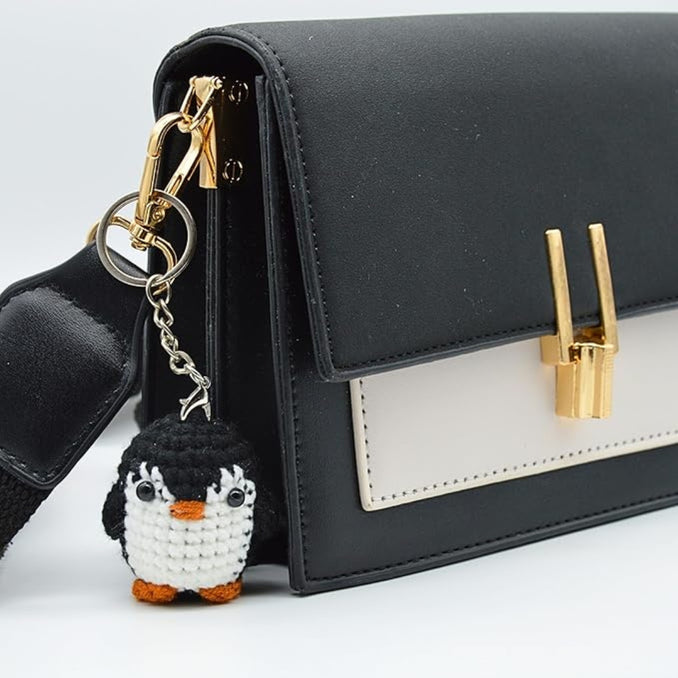 Porte-clés pingouin crocheté – Pendentif animal mignon amigurumi pour clés et sacs